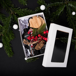 Dāvanu komplekts dāvanu kastītē ZIEMAS GARŠVIELAS. Smaržu esence, ķermeņa birste un ziepes. 