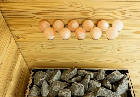 Himalaju sāls priekšrocības pirtī un kā to tur lietot