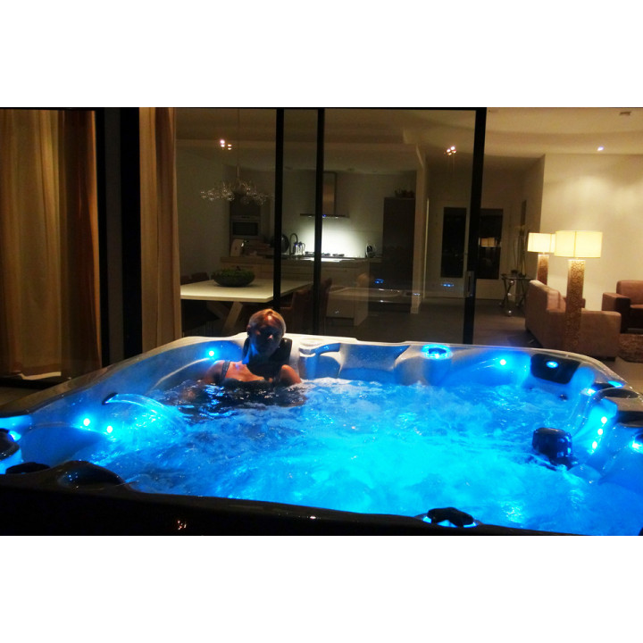SPA masāžas baseins – Solace