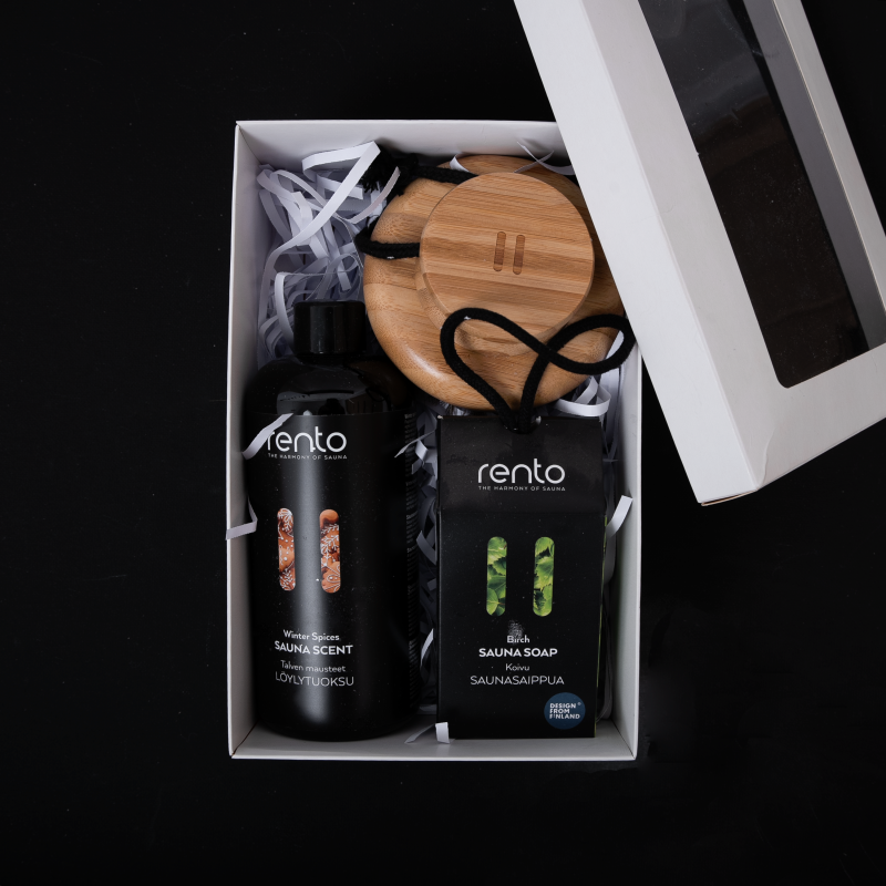 Dāvanu komplekts dāvanu kastītē ZIEMAS GARŠVIELAS. Smaržu esence, ķermeņa birste un ziepes.