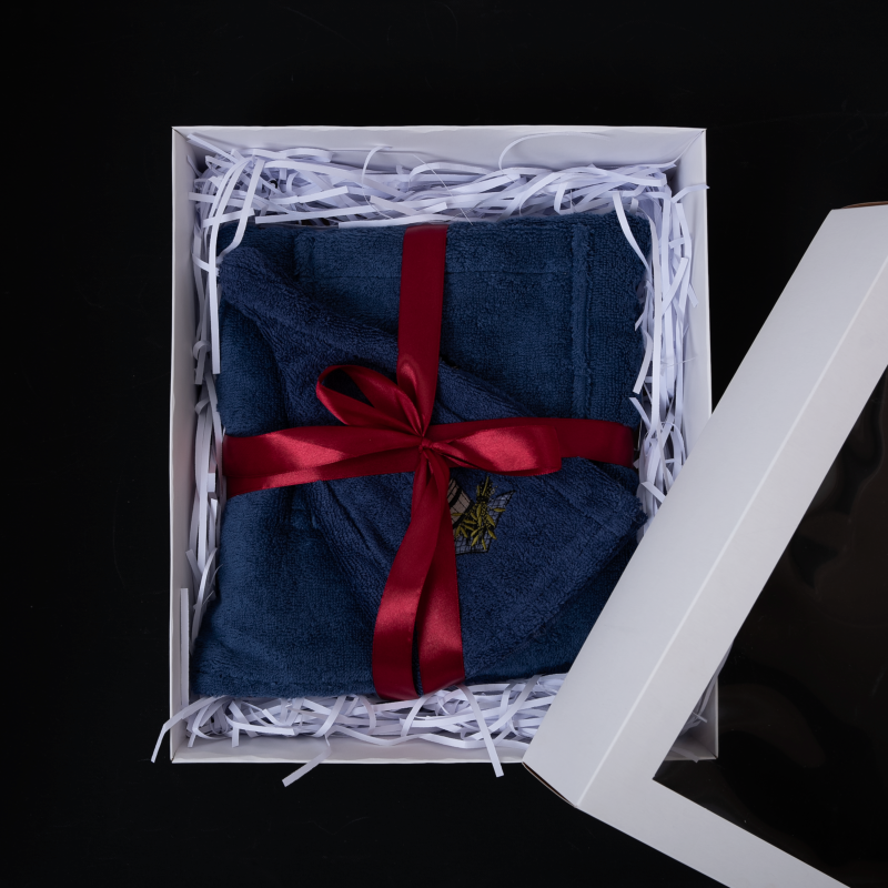 Dāvanu komplekts Viņam - ZILS, 55x150 cm, dāvanu kastītē. Priekšauts un cepure pirtij