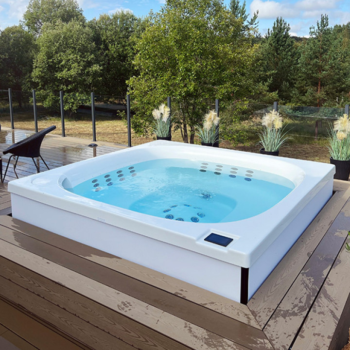 Novitek Lumispa L hidromasāžas spa baseins