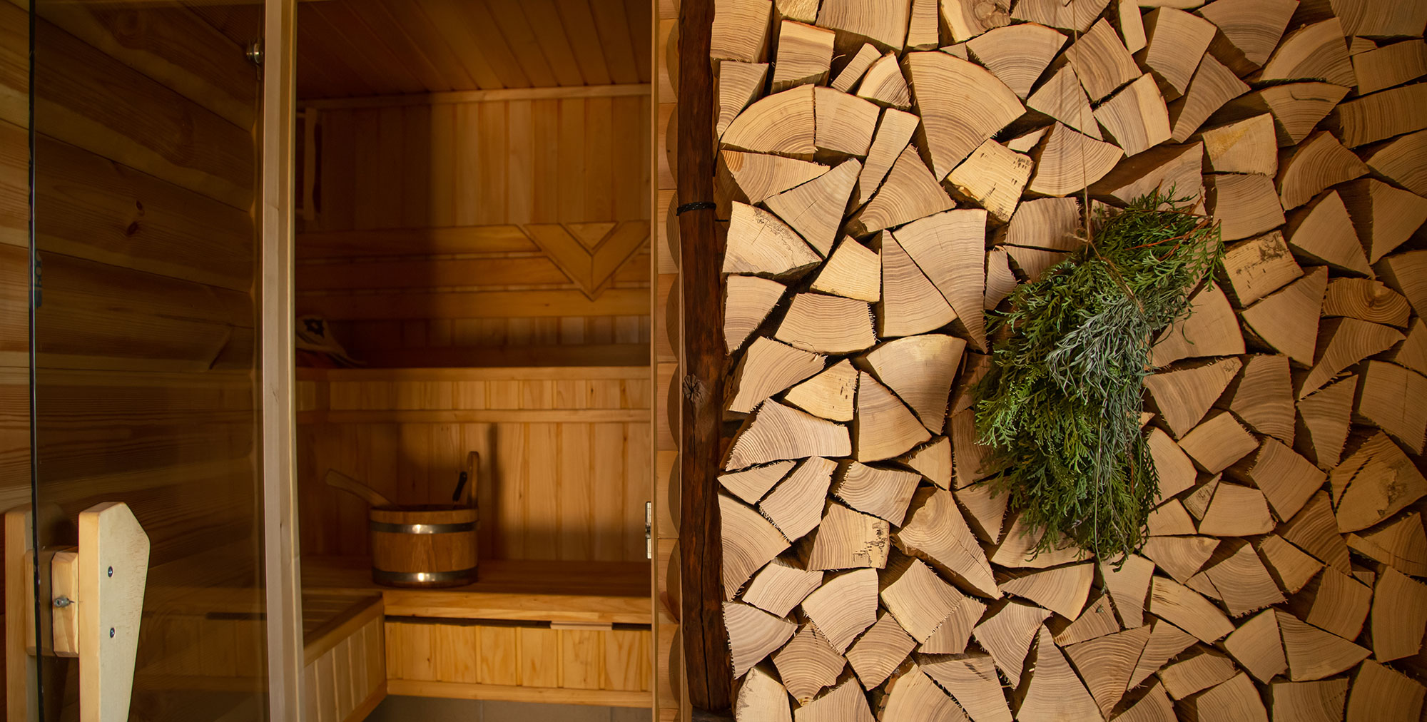 atvērtas saunas durvis