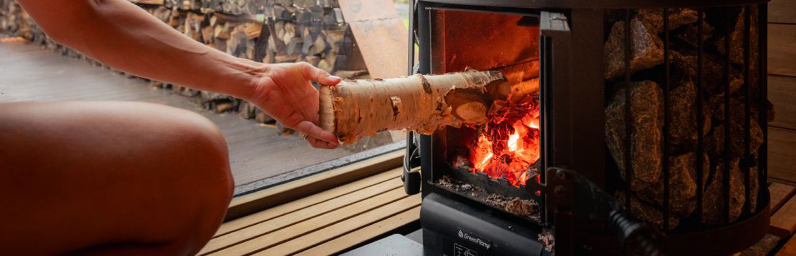 Kā sagatavot pirti aukstajai sezonai: krāsns apkope un deguma smaku novēršana