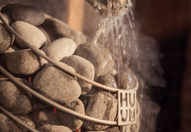 Vai elektriskā pirts krāsns drīkst liet ūdeni? Pareiza lietošana un bieži pieļautās kļūdas